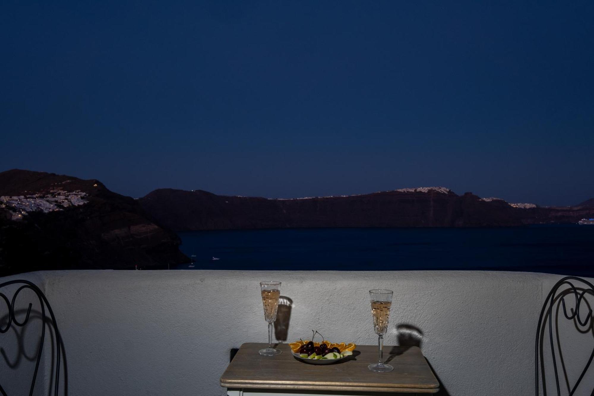 Amaya Selection Of Villas Oía Room photo